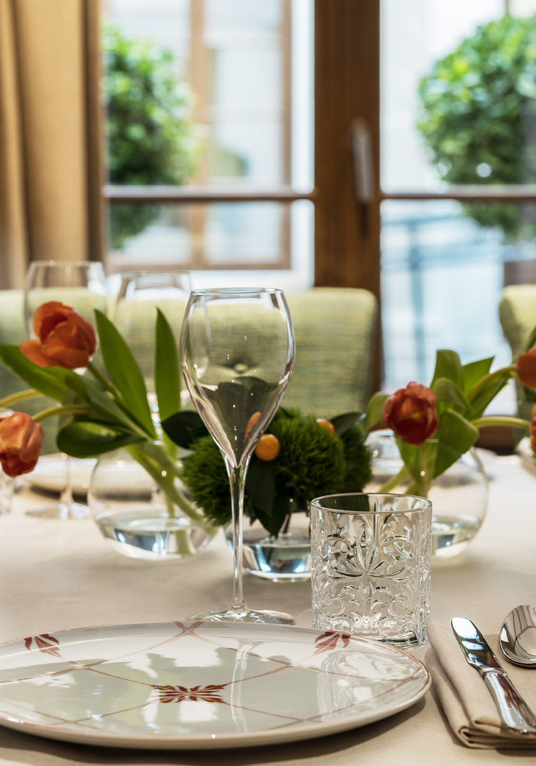 Balausta ofrece dos salones con luz natural de decoración exquisita y totalmente equipados para hasta 50 personas, ideales para íntimos eventos.